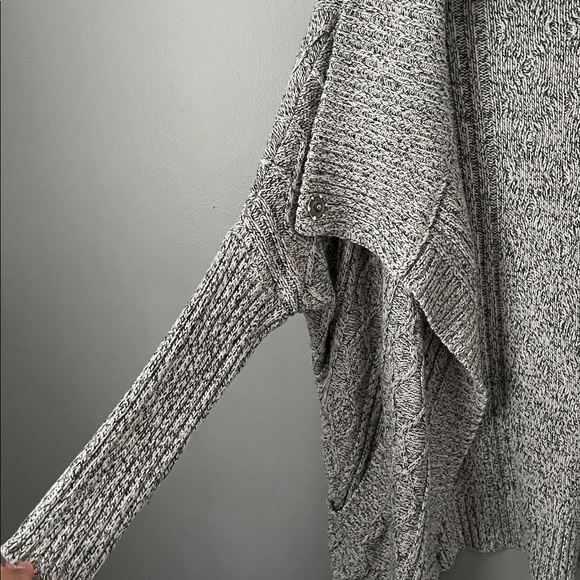 RDI Gray Women's Cardigan Sweater - Picture 3 of 7